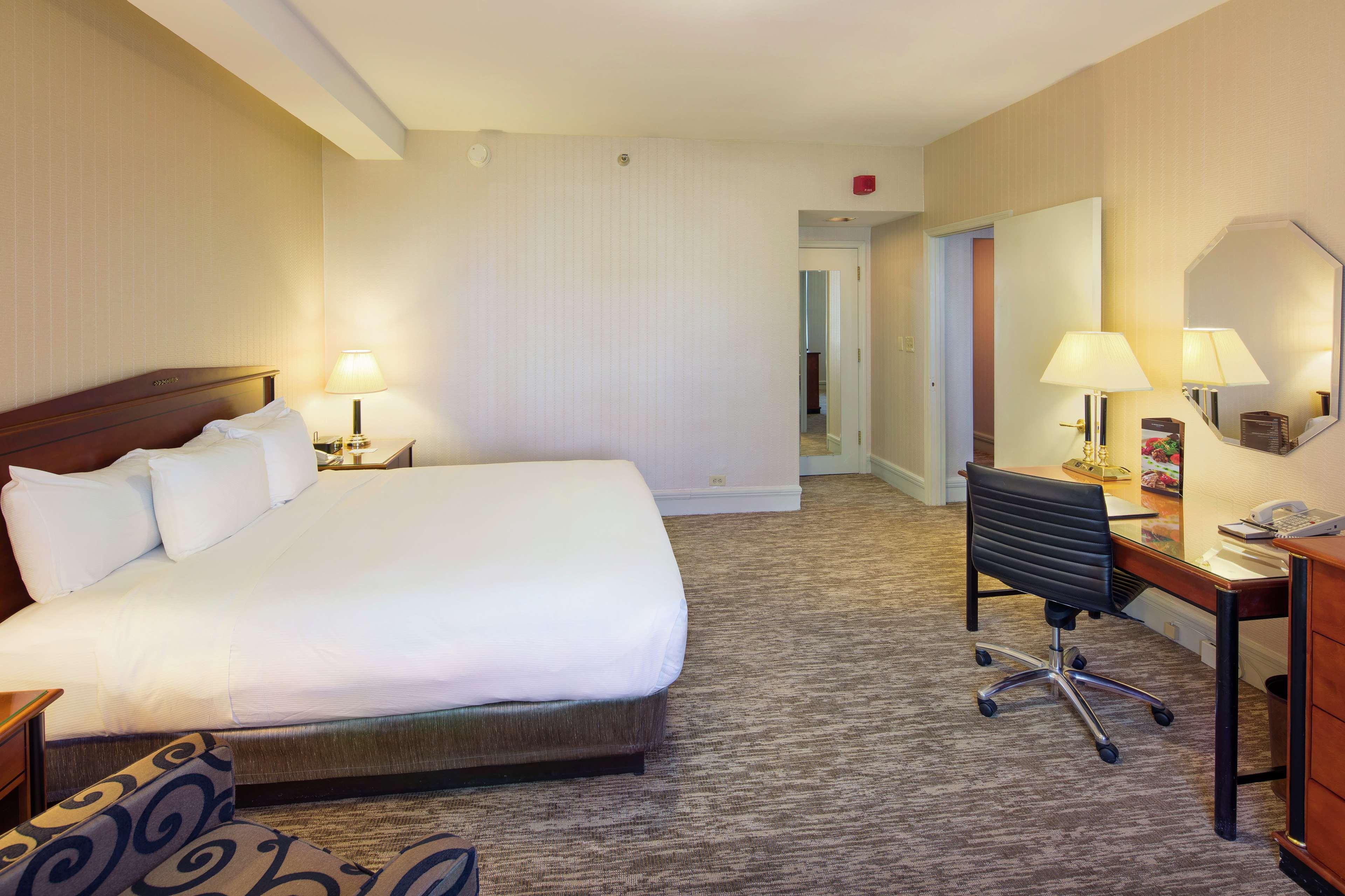 Hilton Cincinnati Netherland Plaza Esterno foto