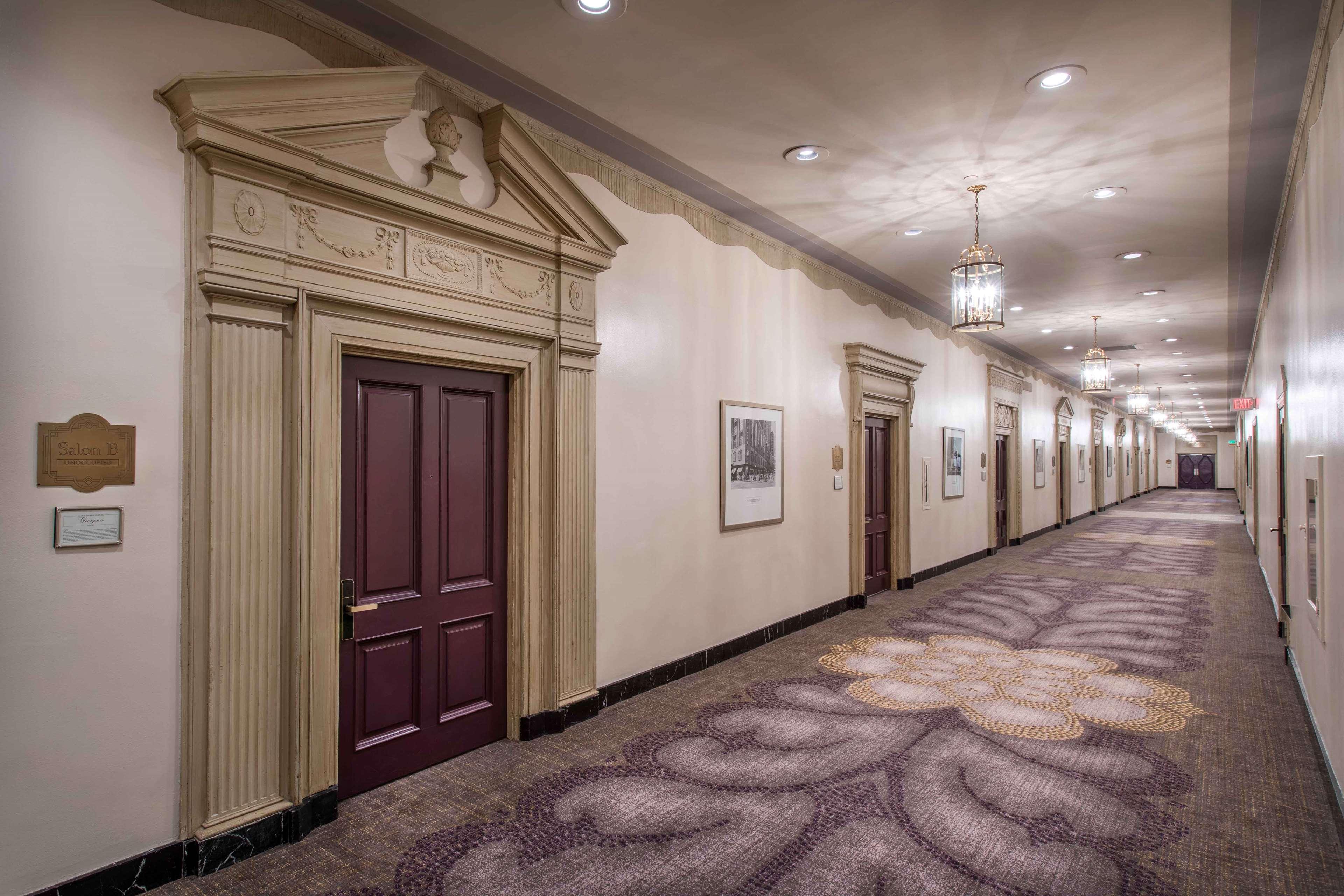 Hilton Cincinnati Netherland Plaza Esterno foto