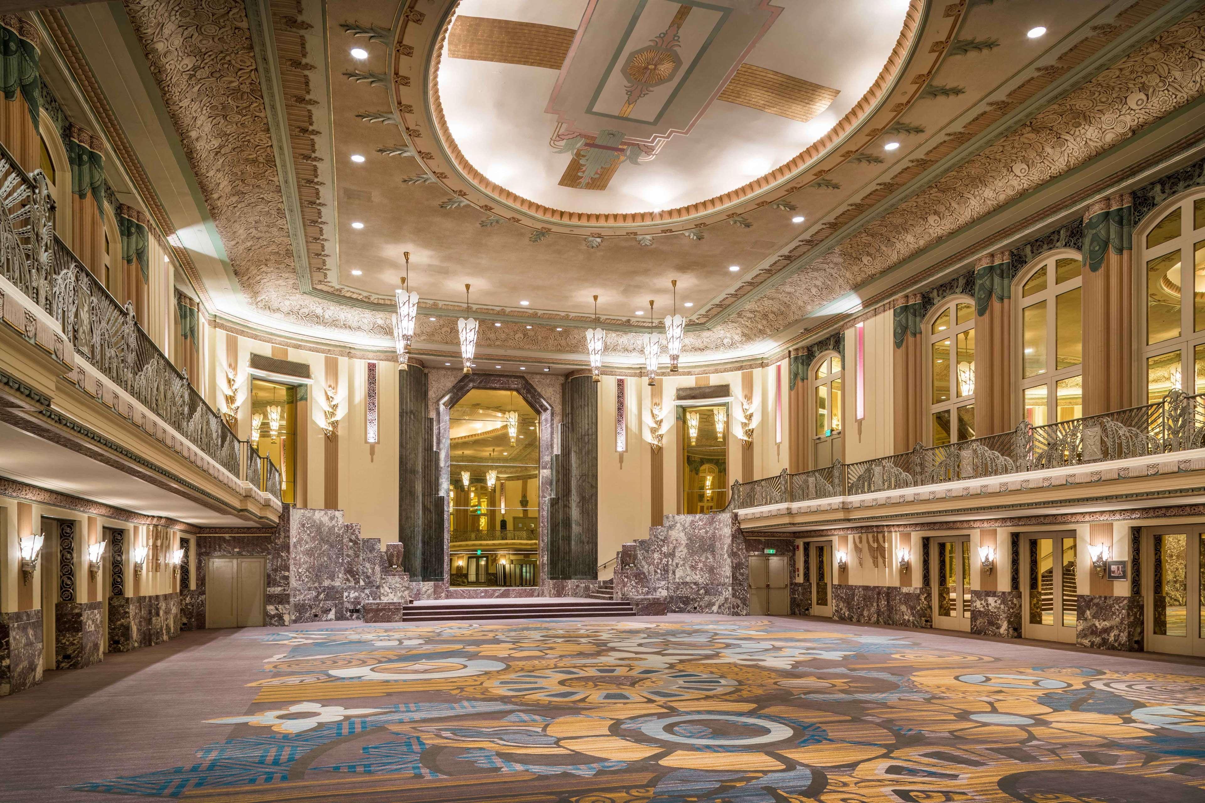Hilton Cincinnati Netherland Plaza Esterno foto