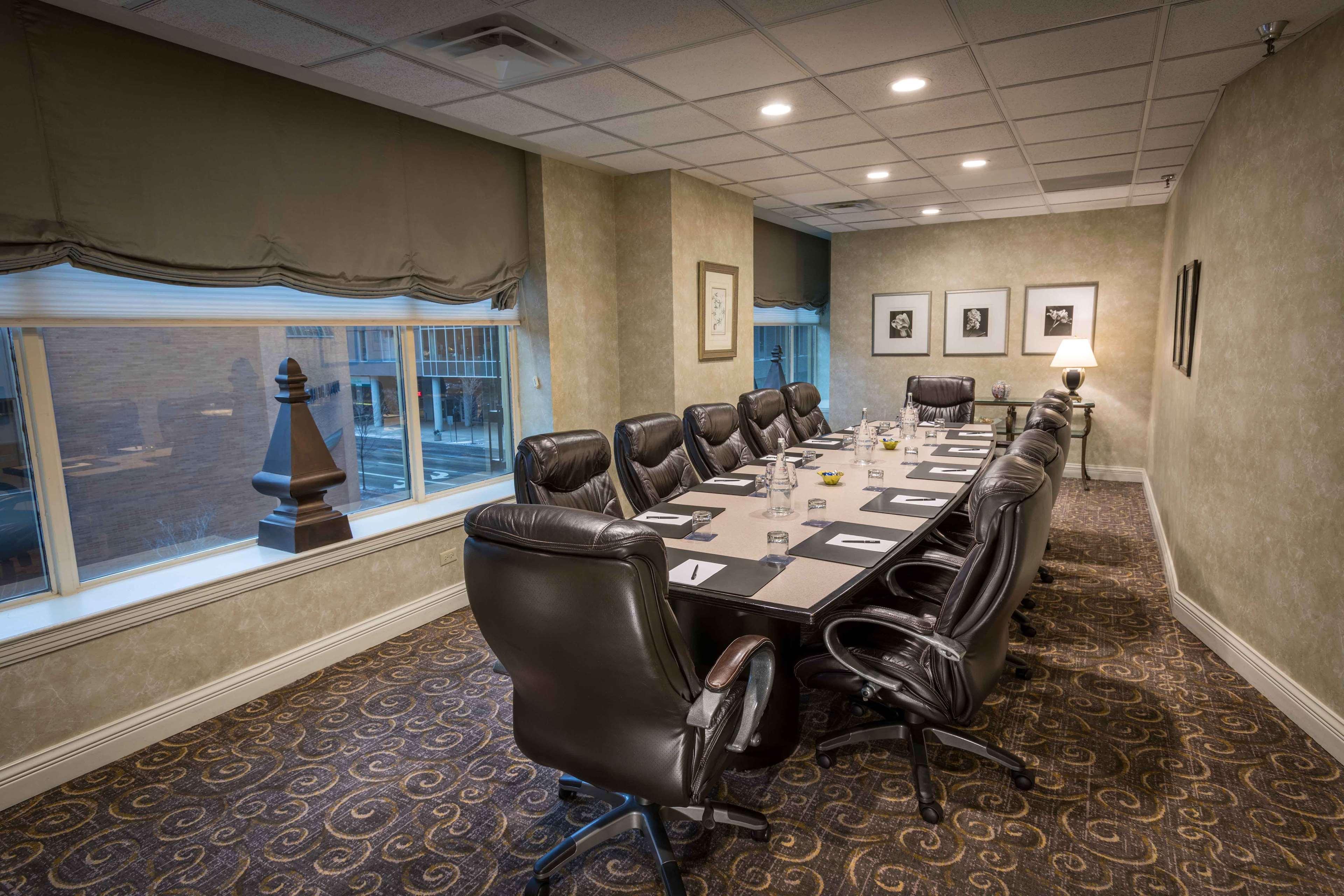 Hilton Cincinnati Netherland Plaza Esterno foto