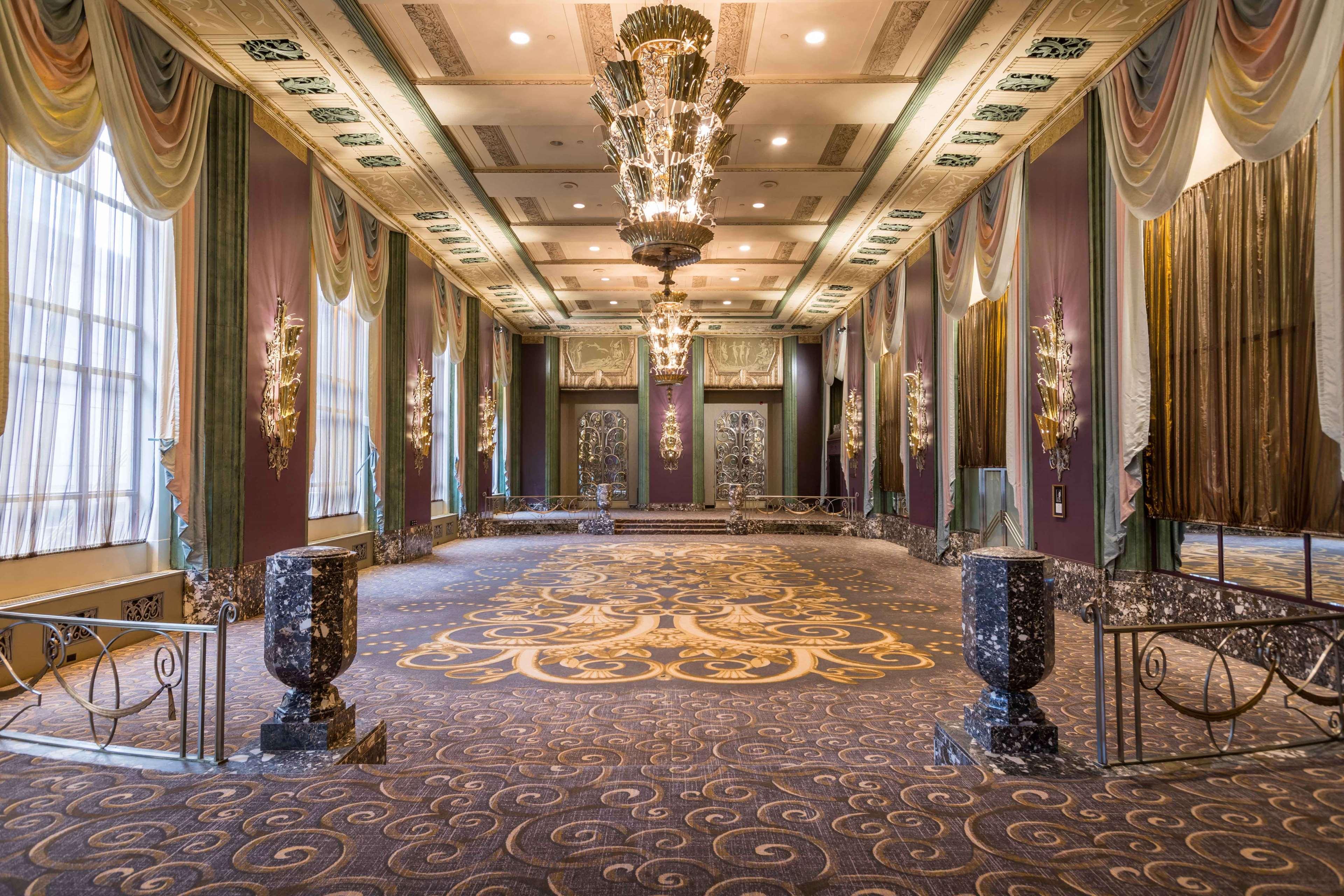 Hilton Cincinnati Netherland Plaza Esterno foto