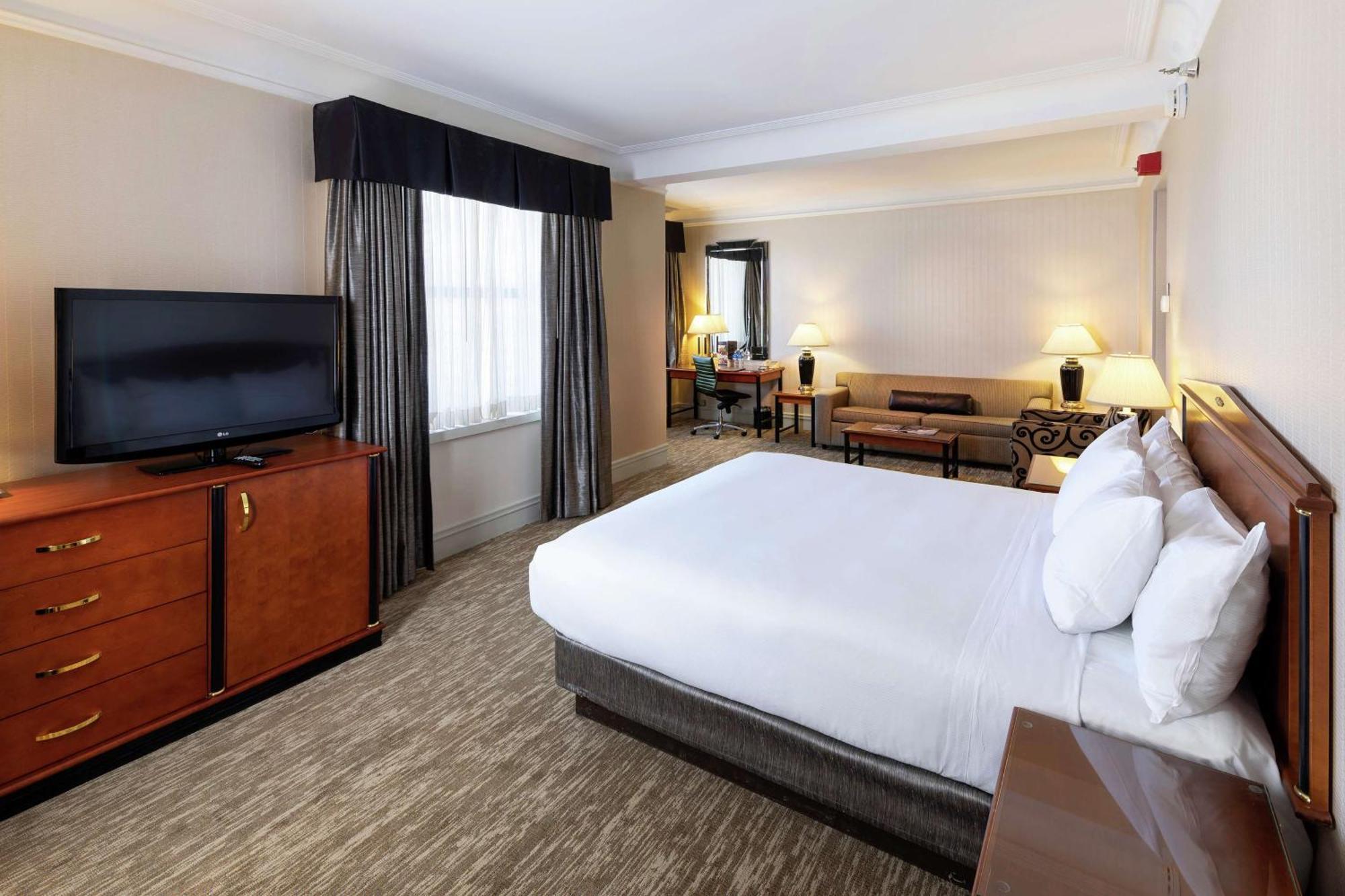 Hilton Cincinnati Netherland Plaza Esterno foto